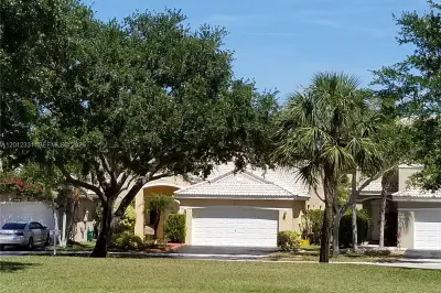 1527 Palermo Dr 1