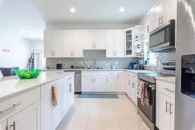 20231125-1020 Francis St-0027