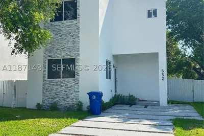 532 NW 17th Ave 0 1