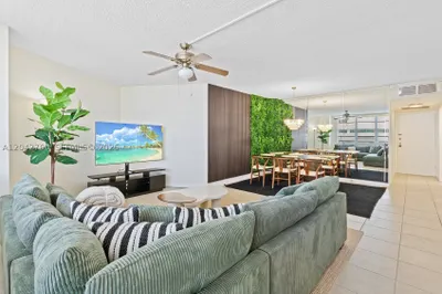 3725 S Ocean Dr #921 1