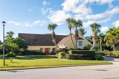 3360 SE Golf Trail 1