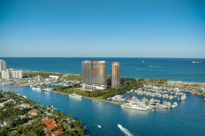 801 Seabreeze Boulevard #1802 1