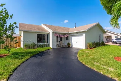 11740 NW 39th Pl 1