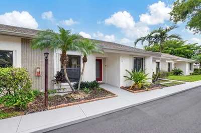 3076 S Oakland Forest Drive #503 1