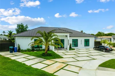 9630 SW 10th Ter 1