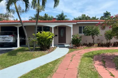 2349 NE 9th 1