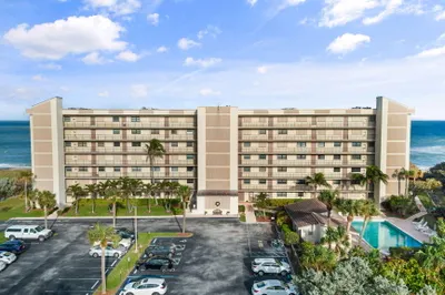 10310 S Ocean Drive 409
