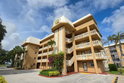 304 Golfview Road #304 1
