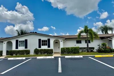 2920 Crosley Drive E #M 1