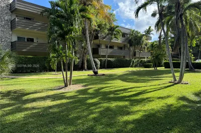 8335 SW 72 AV #211D 1