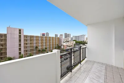 401 Golden Isles Drive #602 1
