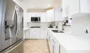 188 E 59th St Photo