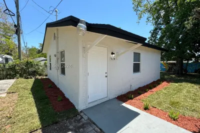 5815 NW 18th Ave #rear 1