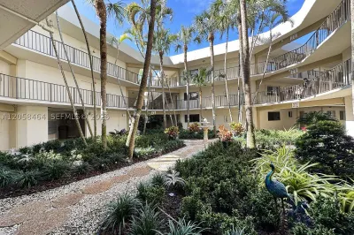 8015 SW 107th Ave #222 1