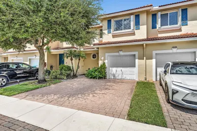 3028 N Evergreen Circle 1