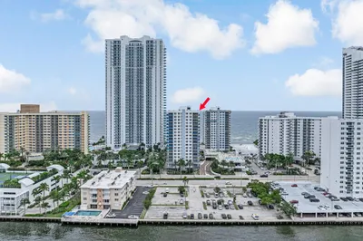 2751 S Ocean Drive #1008 1