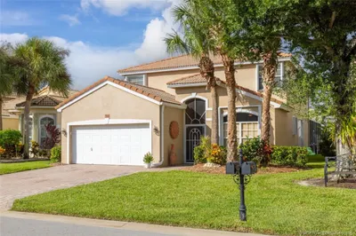 3905 NW Deer Oak Drive 1
