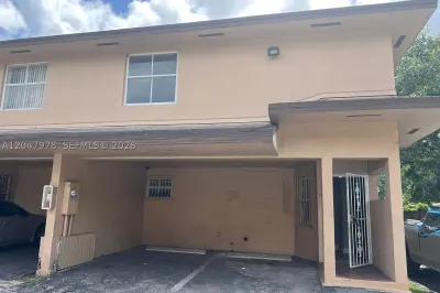 451 NE 136th St #I-101 1
