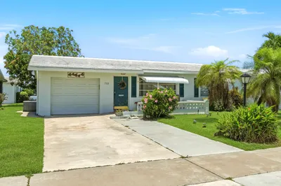 712 SW 18th Street 1