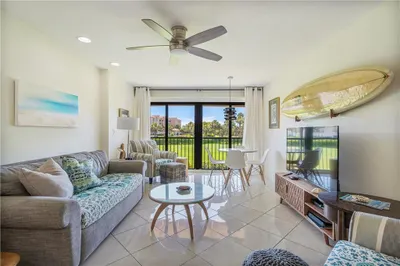 2400 S Ocean Drive #923 1