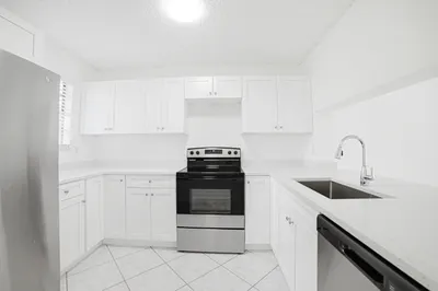 8207 Fairway Road Road #8207 1
