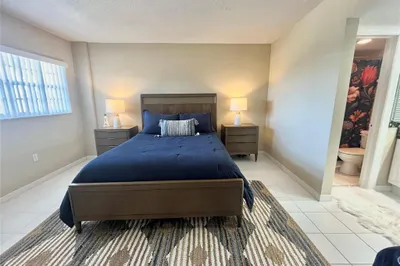 140 NE 28th Avenue #305 1