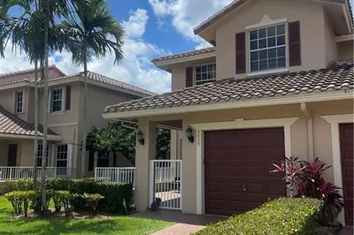 3339 Lakeside Dr #3339