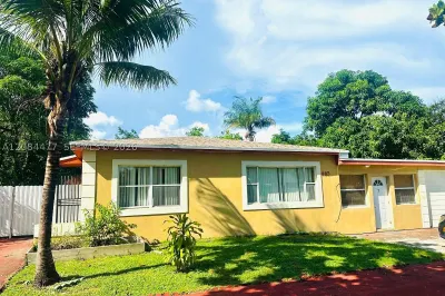 465 NE 157th Ter #1 1