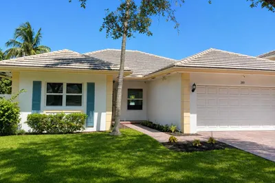 300 NW 17th Avenue 1
