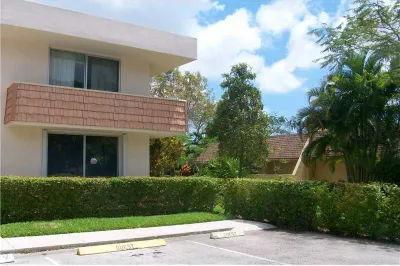 4031 N Cypress Drive #101 1