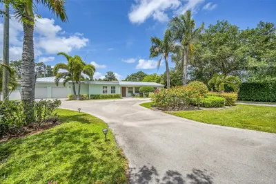 365 NW 35th St 1