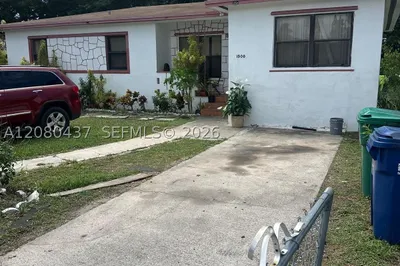 1500 NE 150th St 1