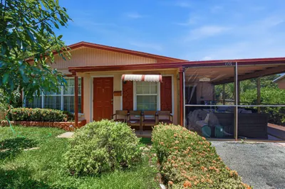 691 NW 20th Court 1