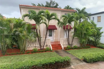 19 Sidonia Ave #7 1