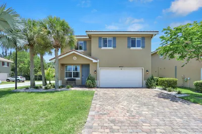 4701 Foxtail Palm Court 1