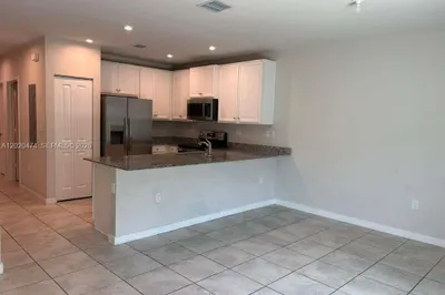 440 NW 11th Ave #1 1