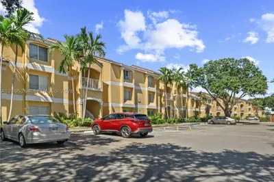 2371 NW 33rd St #714 1