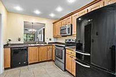 2910 SW 22nd Circle #212e 1