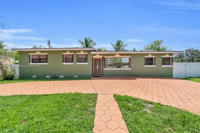 20442 NE 14th Ct 1