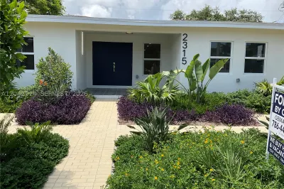 2315 NW 3rd St 1