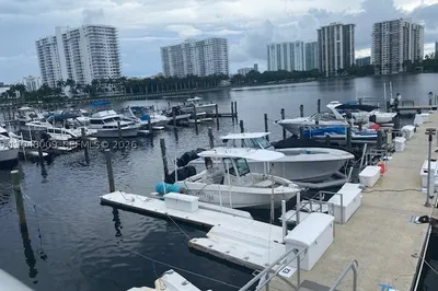 18061 Biscayne Blvd #PH02 1