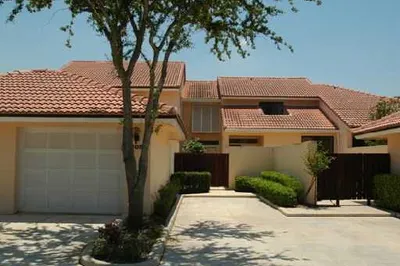 305 OLD MEADOW Way #305 1