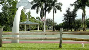 Non-Gated Large Single-Family HOA Communities in North Palm Beach