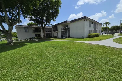 10375 N Kendall Dr #J7 1