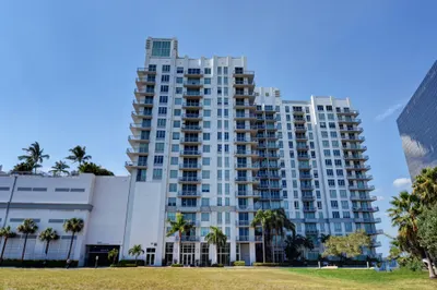300 S Australian Avenue #128 1