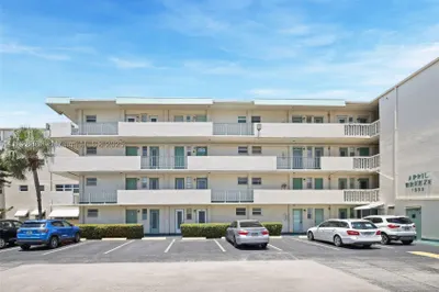 1333 E Hallandale Beach Blvd #104 1