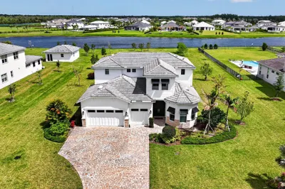 20160 SE Bridgewater Drive 1