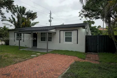 1141 SW 8th Ter 1