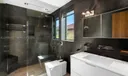 360 Harbor Dr Photo