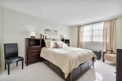 2900 NW 47th Terrace #304b 1